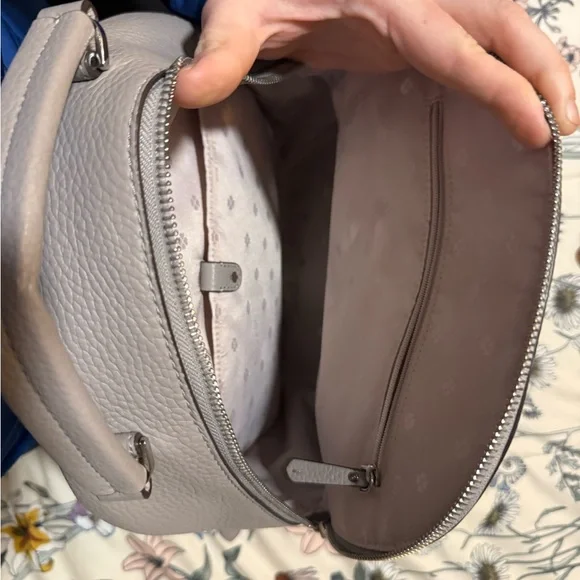 Kate Spade New York Medium Polly Pebbled Leather Hand - Picture 9 of 10